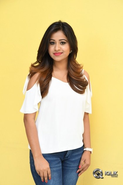 Manali-Rathod-Interview-About-Fashion-Designer-Movie